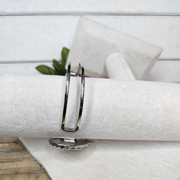 Crystal Rhinestone  Heart Fashion Hinge Bracelet for 8" wrist - Picture 3 of 3